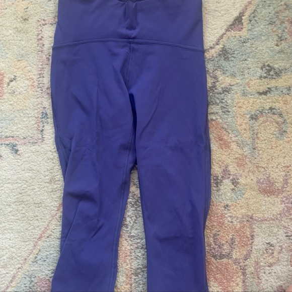 Lululemon 19” Crop - Picture 3 of 4
